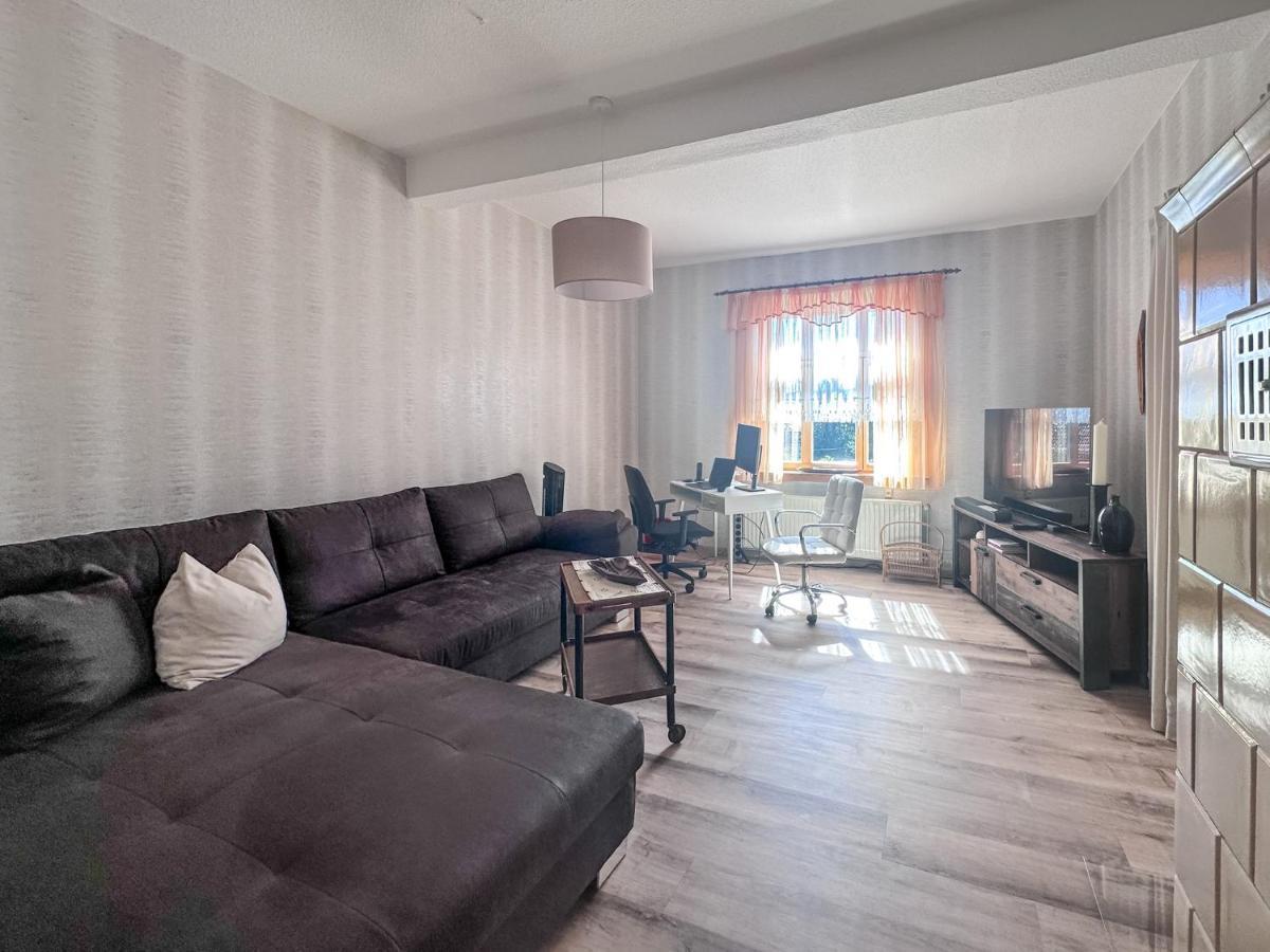 Schoene Altbauwohnung Mit Grosser Sonnenterrasse رودولشتات المظهر الخارجي الصورة